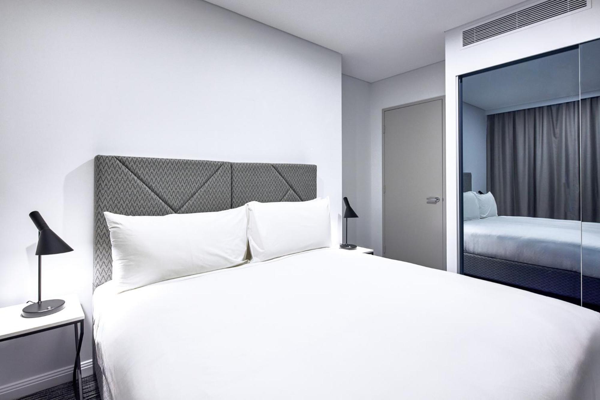 Meriton Suites George Street, Parramatta Sydney Bagian luar foto